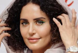 سلفی جذاب الناز شاکردوست با عینک دودی پلنگی