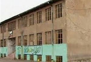 میزبانی ۱۷۶ مدرسه فرسوده در مناطق محروم تهران از دانش‌آموزان