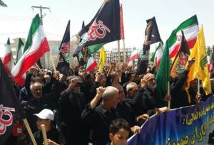اعلام انزجار و خشم در دمای بالای ۴۰ درجه؛ گرما مانع حضور نشد