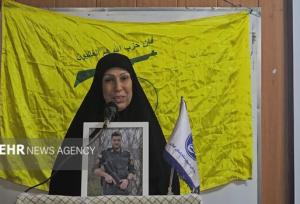 اهدای لباس شهید امنیت «محمد جمشیدی» به موزه دفاع مقدس گیلان