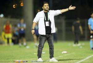 جریمه مالی برای سرمربی تیم فوتبال چادرملو