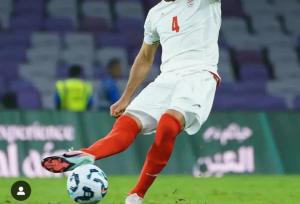 بازیکنی که مردمش را «بی‌عقل» می‌خواند، چگونه مدعی غیرت ملی است؟