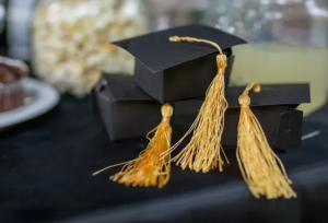 برای جشن فارغ التحصیلی چه بخریم؟