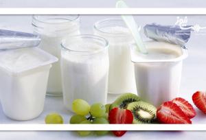 ماست یونانی یا معمولی؛ کدام یک سالم‌تر است؟