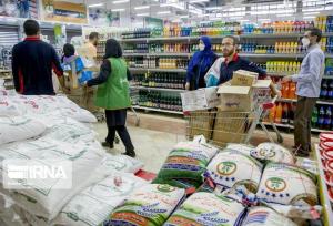 کالاهای اساسی به‌اندازه کافی در کشور موجود است