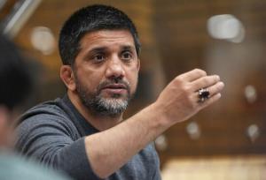 علیرضا دبیر: برای "جهان پهلوان" شدن زور نزنید!