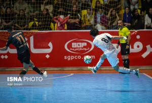 دوئل سرنوشت‌ساز فوتسال با تغییر ساعت / گیتی‌پسند و گهرزمین زیر ذره‌بین «VS»