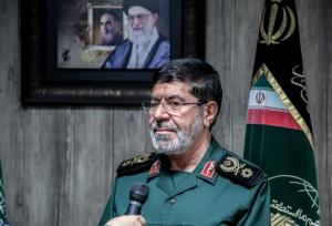 انقلاب اسلامی، ایران را از حلقوم آمریکایی‌ها و انگلیسی‌ها بیرون کشید