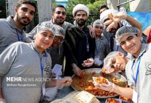 جشن خانوادگی غدیر در لردگان / موکب‌داران نوجوان پای کارند