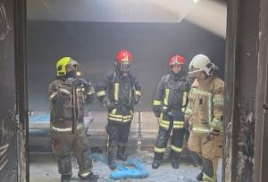 آتش‌سوزی مهیب و گسترده در خیابان امام رضا مشهد