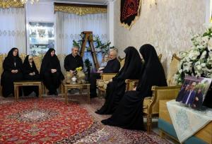 دیدار قالیباف با دو دختر و برادر سپهبد شهید باقری