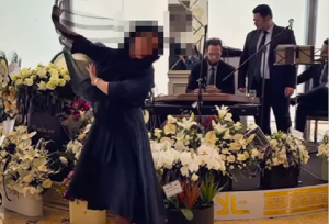 مد شدن یک رسم عجیب و تازه در مجالس ختم!