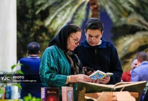 شب بزرگداشت حافظ در شیراز باشکوه شد