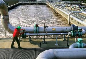 تصفیه آب‌های آلوده به مواد نفتی جزایر سیری با غشاهای نانو کامپوزیتی دانشگاهی 