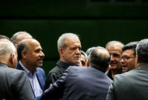 جلسه شبانه و جنجالی نمایندگان برای برکناری وزرا