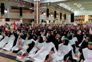 اجتماع پرشور رهروان زینبی در قم برگزار شد
