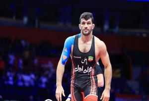 جیمی جامپ این‌بار در کشتی/ یزدانی در آغوش هواداران پس از پیروزی+ فیلم