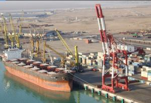 ثبت ۴۶۶ هزار سفر ناوگان حمل‌ونقل کالا در پایانه بار بندر امام خمینی