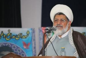 زندگی در کنار شهدا یک نعمت بزرگ است