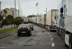 ازدحام ناوگان ترانزیت در پایانه بار آستارا