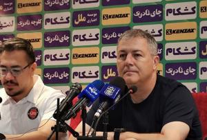 دوست داریم در ورزشگاه یادگار و با حضور هواداران بازی کنیم