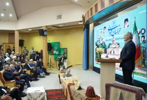 تصور اینکه فقط یک گروه حرف درست می‌زند، جهل مطلق است