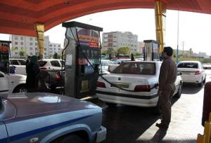 پشت‌پرده به تعویق افتادن بنزین سه نرخی