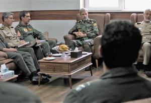 بازدید فرمانده کل ارتش از پایگاه هوایی شهید لشگری