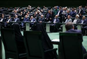 دولت برای جبران کسری بودجه یقه پیرزنان را گرفته!