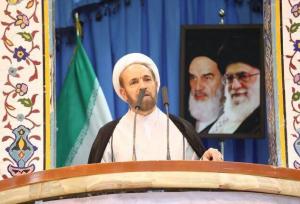 امام جمعه موقت ایلام:مشکلات پروازهای فرودگاه ایلام برطرف شود