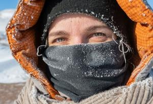 چگونه از خشکی چشم در هوای سرد زمستان پیشگیری کنیم؟