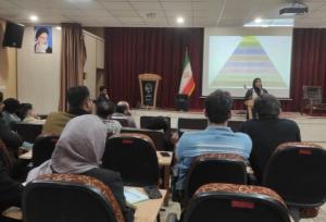 برگزاری کارگاه «اصول و فنون مناظره و فن بیان» چهاردهمین دوره مسابقات مناظره دانشجویان خراسان‌ جنوبی 