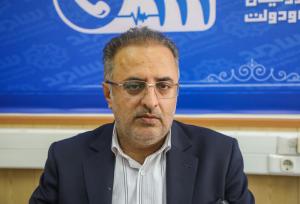 ظرفیت ۲۰۰ هزار تن انگور و ۴۵ مرغداری خنداب و کمیجان مغفول مانده است