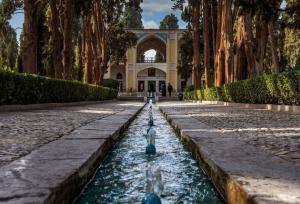 پایان عملیات مرمت باغ جهانی فین کاشان