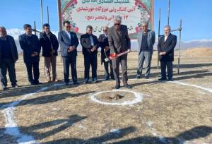 با حضور معاون اقتصادی استاندار لرستان؛ نیروگاه خورشیدی ۱۴مگاواتی دورود کلنگ‌زنی شد