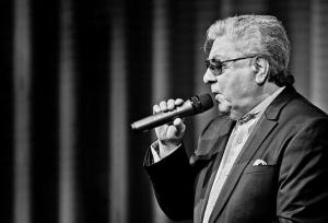 قند ساییدنِ تاریخی علی تابش و حمید قنبری برای گلپا و همسرش