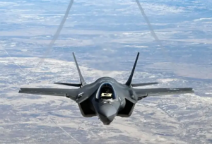 ریزش شدید سهام سازنده بمب افکن f-35