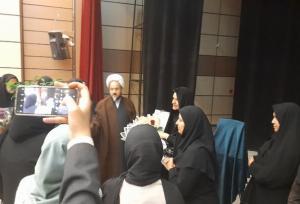 رونمایی از ۴ کتاب تالیف بانوان در شهرستان خلیل آباد