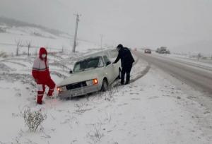 تردد در محورهای مواصلاتی آذربایجان غربی تنها با زنجیرچرخ امکانپذیر است