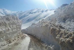 بازگشایی راه ۶۵ روستای پشتکوه فریدونشهر در اصفهان