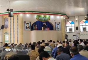 امام جمعه موقت زاهدان: نظارت بر کیفیت کالاهای تولیدی وظیفه دولت است