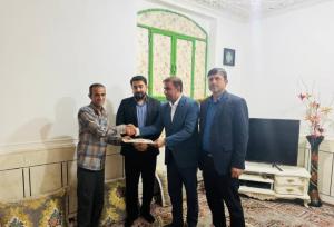 نخستین معلم شهر شیرینو تجلیل شد
