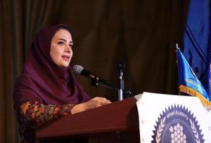 سارا روستاپور، مجری تلویزیون در پایتخت فرانسه