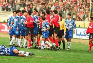 یاغی‌گری هاشمی‌نسب، مشت پرویز و دروغ شاخدار در کمیته انضباطی