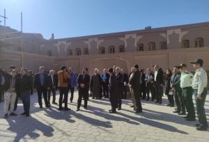 مشکلات شرق کرمان در کمیسیون اصل ۹۰ مجلس پیگیری می‌شود/ تأکید بر اهمیت جاده استراتژیک محمدآباد-ریگان