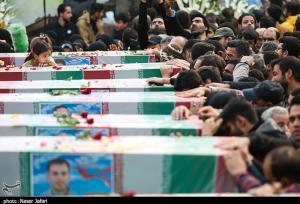 استقبال کم نظیر مردم تهران در وداع با شهدای مدافع حرم+عکس و فیلم