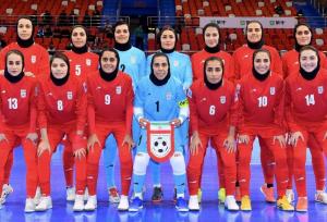 پایکوبی تیم ملی زنان بعد از صعود به نیمه‌نهایی جام ملتها