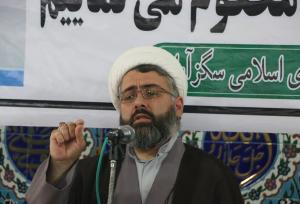 آذرتاش: ایران باید در همه زمینه‌ها قوی و پیشتاز باشد