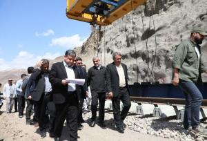 بازدید میدانی از آخرین وضعیت پروژه راه آهن اردبیل