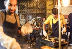 برخورد با مغازه‌داران سدکننده پیاده‌روها از امروز